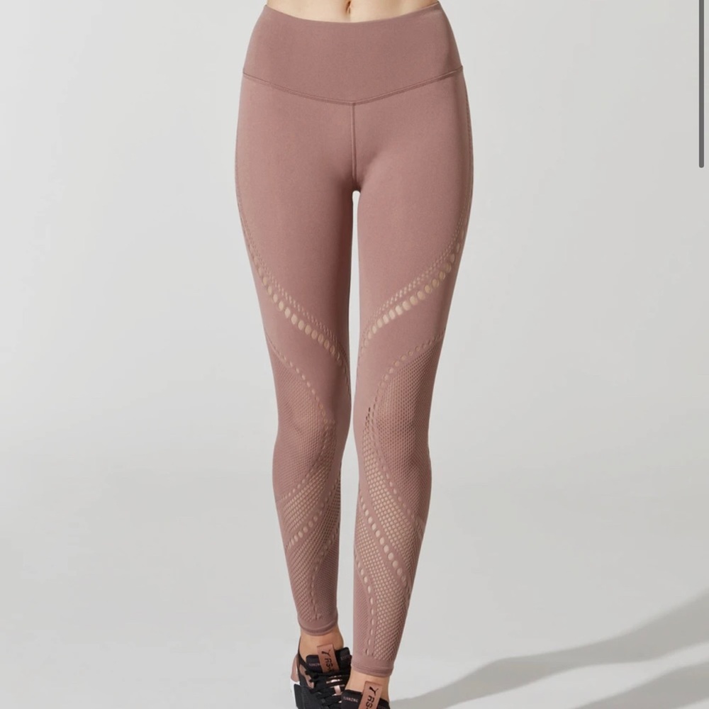 LULULEMON X BARRY'S RED DUST REVEAL PRECISION TIGHT - size 2